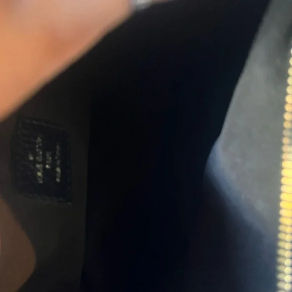 Louis Vuitton Black Shoulder Bag - Picture 5 of 12